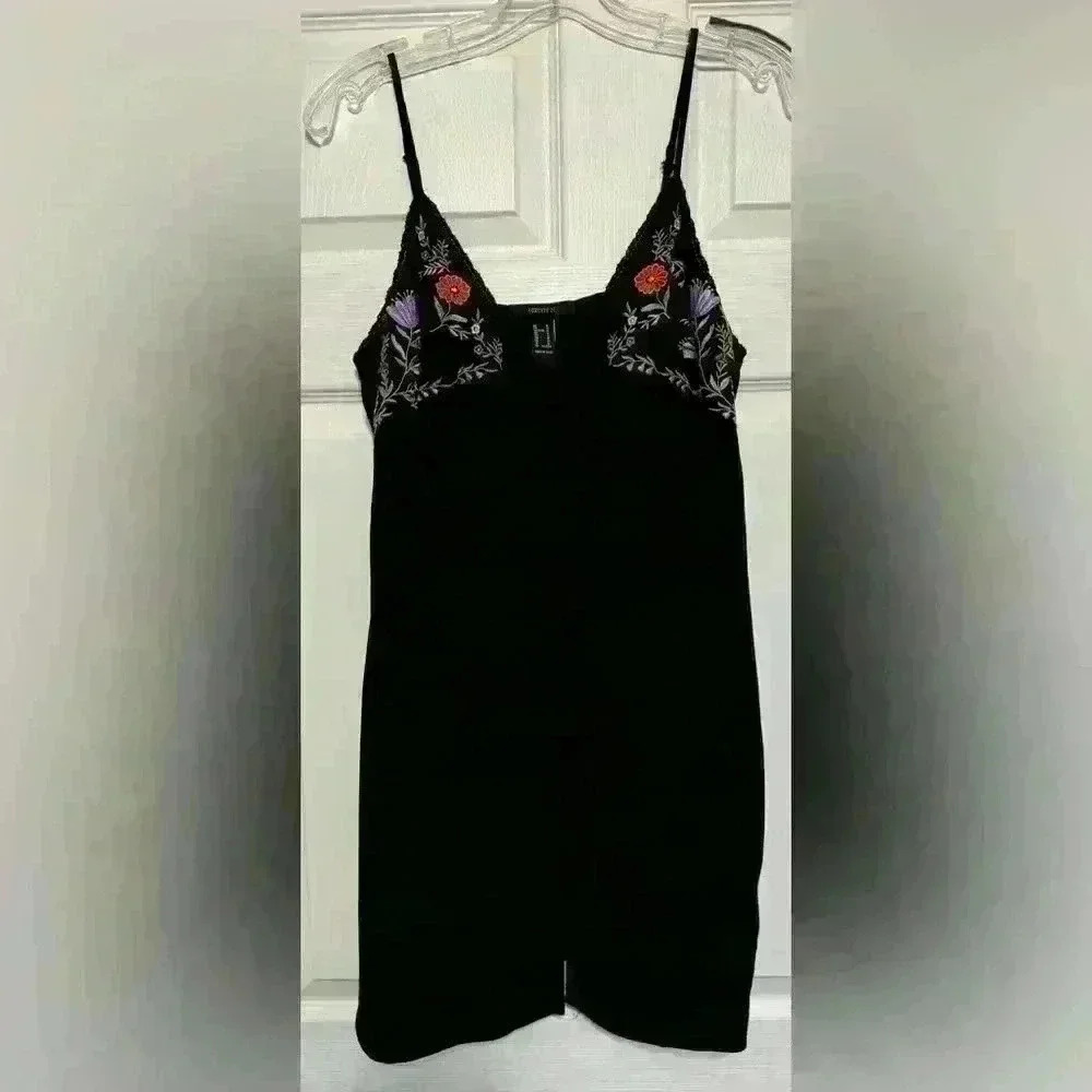 Forever 21 Embroidered Floral Black Mini Slip Dress Size Medium (M)